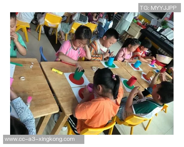 杜埃感恩父母教育之恩称其为人生最美礼物与最强支持