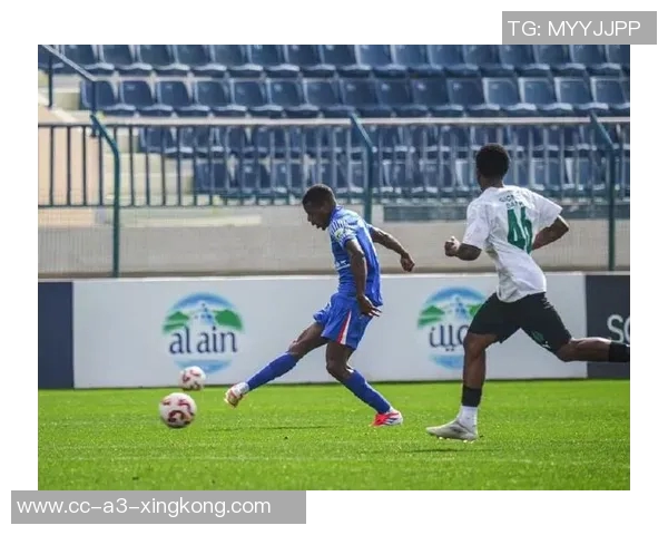 申花冬训热身赛首秀新外援盖伊领衔433阵型锋线出战 申花冬训热身赛首秀新外援盖伊领衔433阵型锋线出战